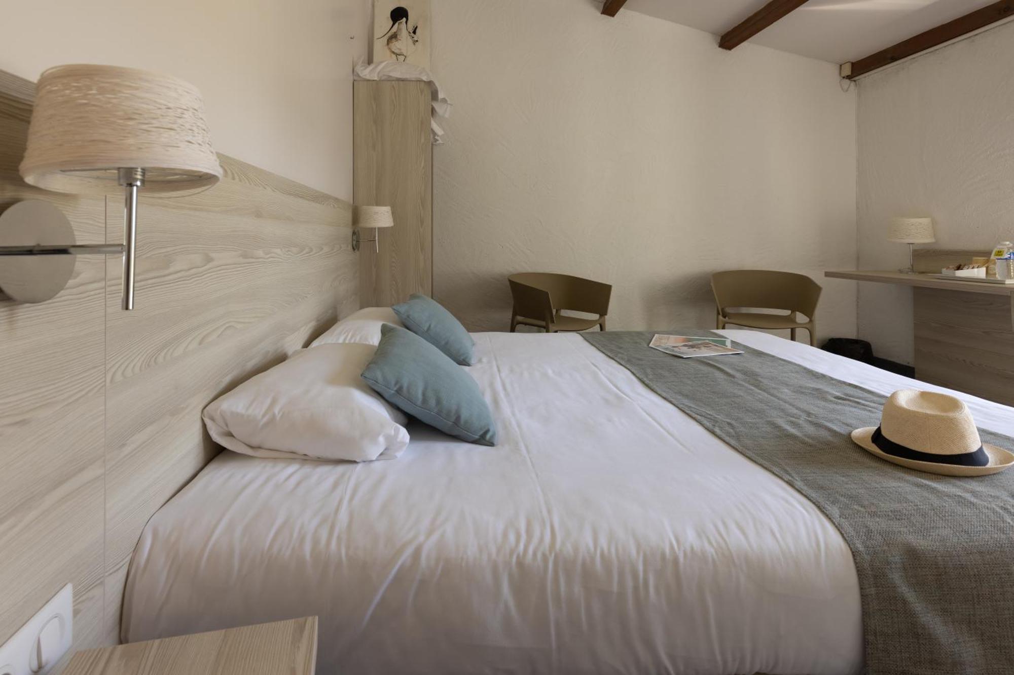 Logis Hotel De La Plage La Cotiniere Exterior photo