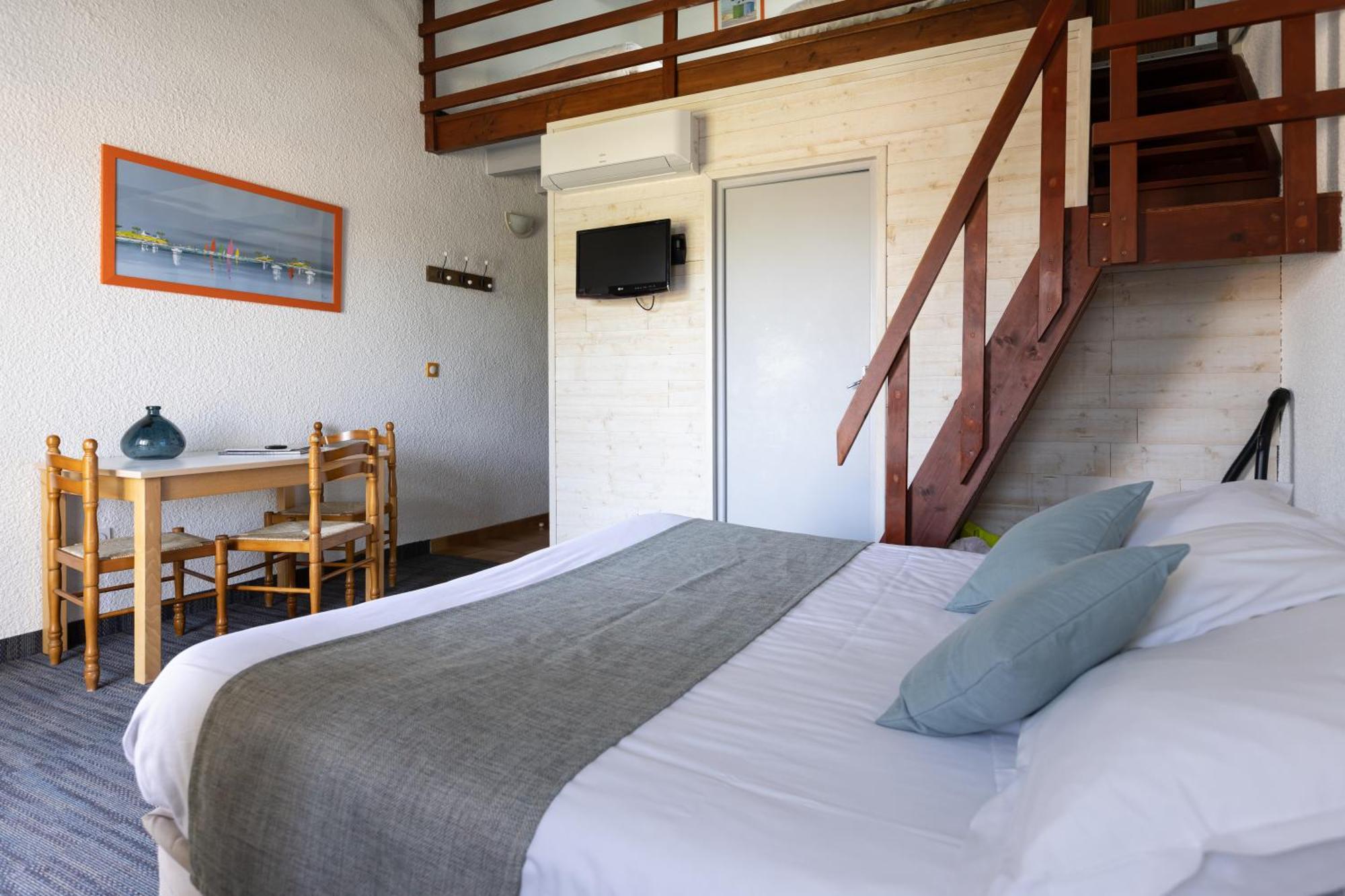 Logis Hotel De La Plage La Cotiniere Exterior photo