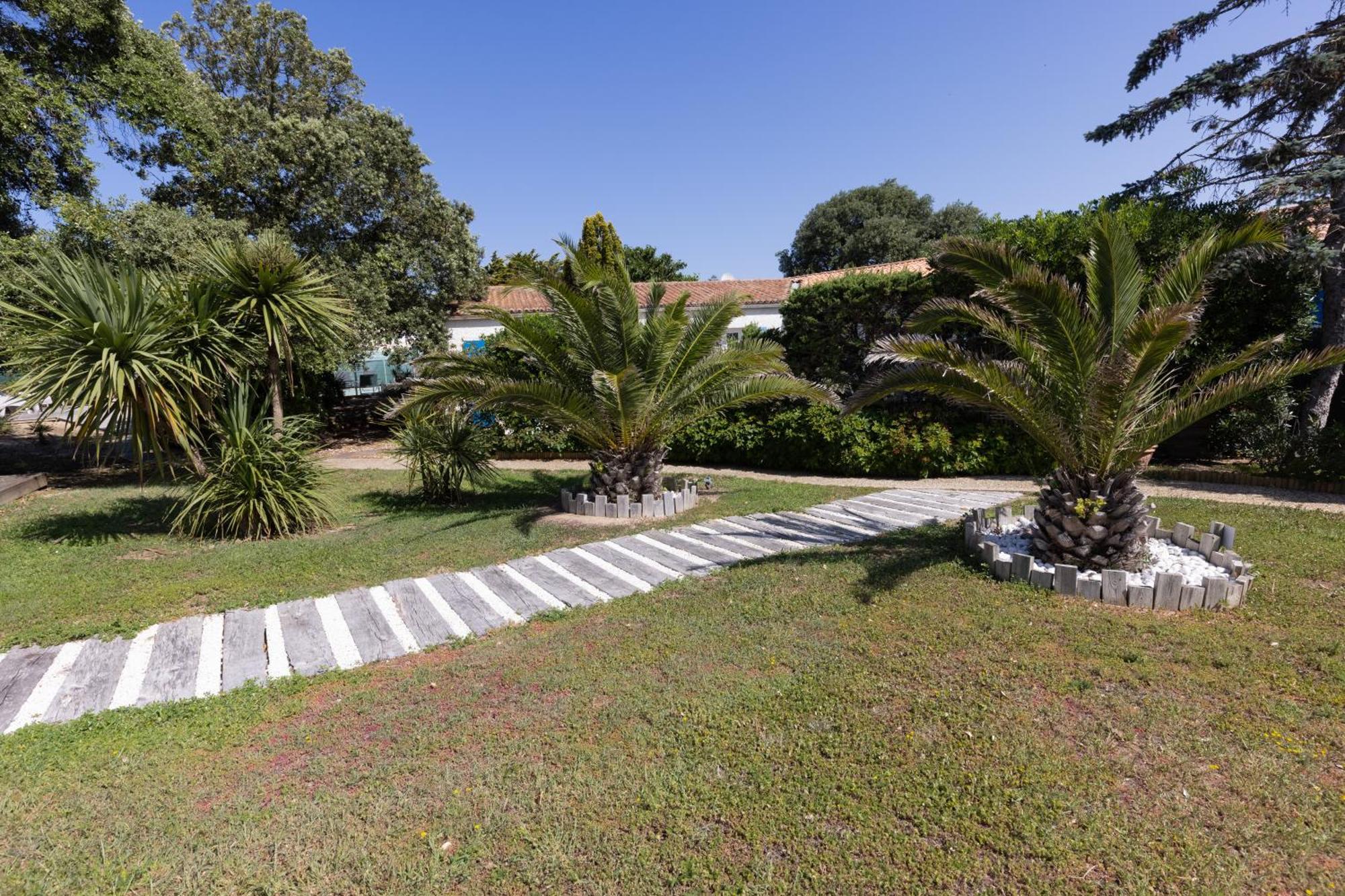 Logis Hotel De La Plage La Cotiniere Exterior photo